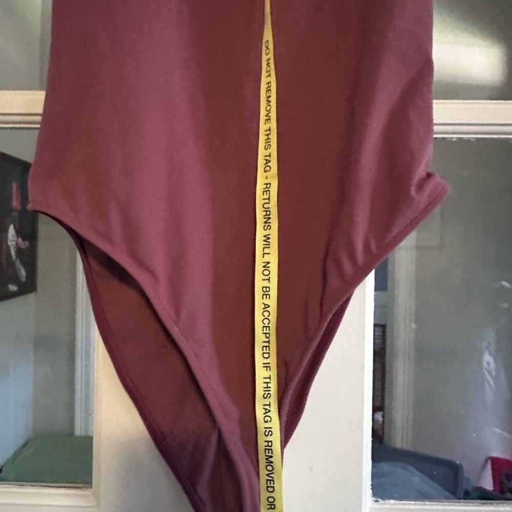 STORM AIRLIFT CUTOUT BODYSUIT (DUSTY PINK) - Picture 3 of 4
